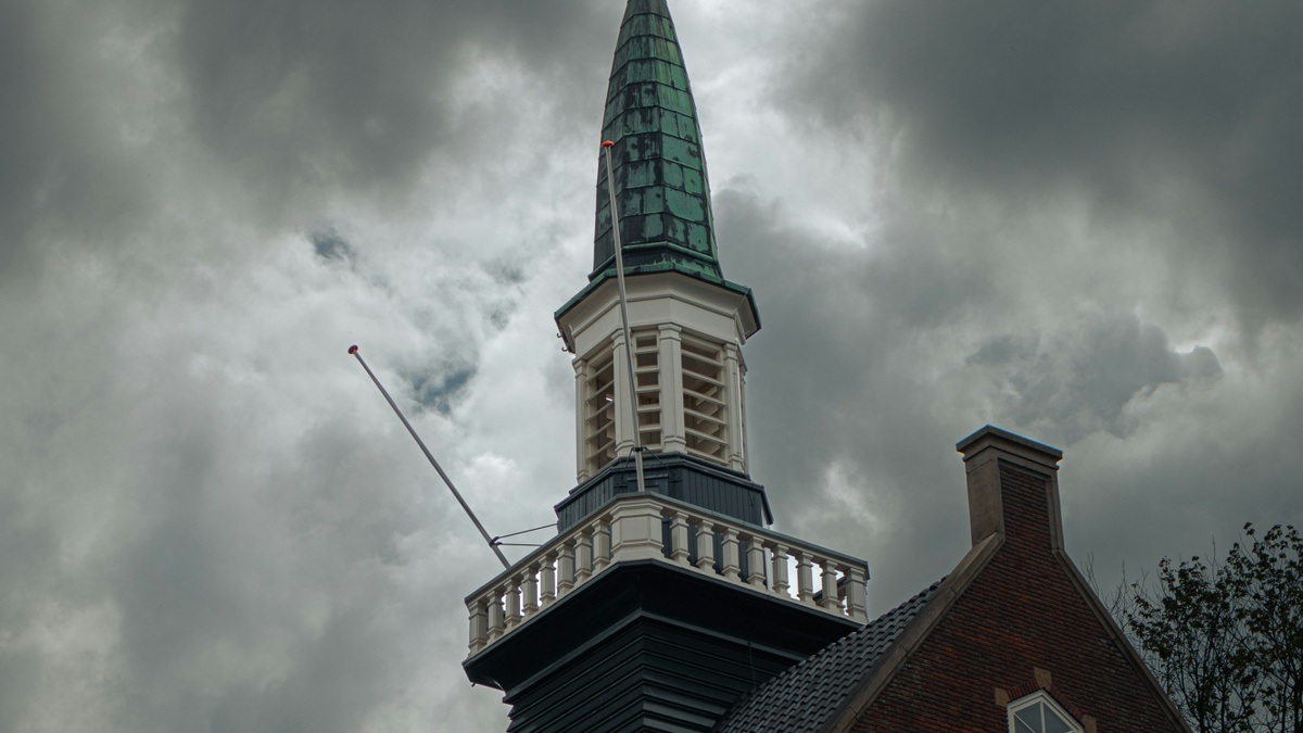 Volha Hapeyeva "Samota. Die Einsamkeit wohnte im Zimmer gegenüber"