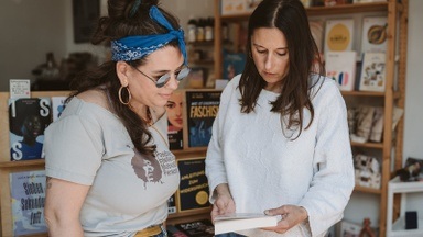MIDNIGHT STORIES - DIE HAPPY READING PARTY