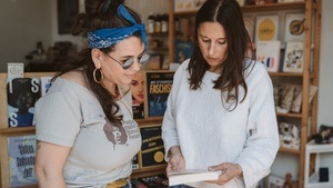 MIDNIGHT STORIES - DIE HAPPY READING PARTY