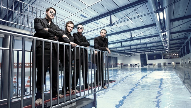 Silvesterparty 2025 – Live-Musik: »Caught Indie Act« · Disco mit DJane Kirsten · Sekt- & Cocktailbar · Warmes Buffet mit Live Cooking