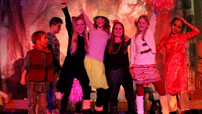 ROSENMONTAGS-FAMILIENPARTY ...fiere mit Kind und Kegel