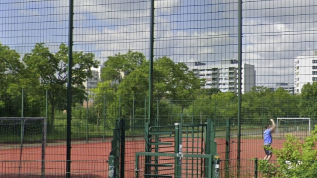 JUGAD pick-up football / pick-up Soccer