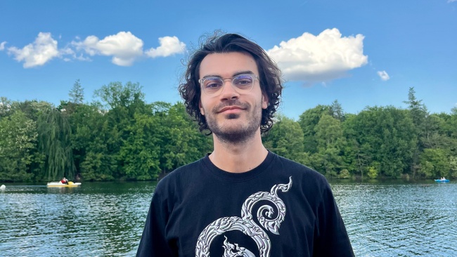 Naked Grapes w/ Adri Alibi