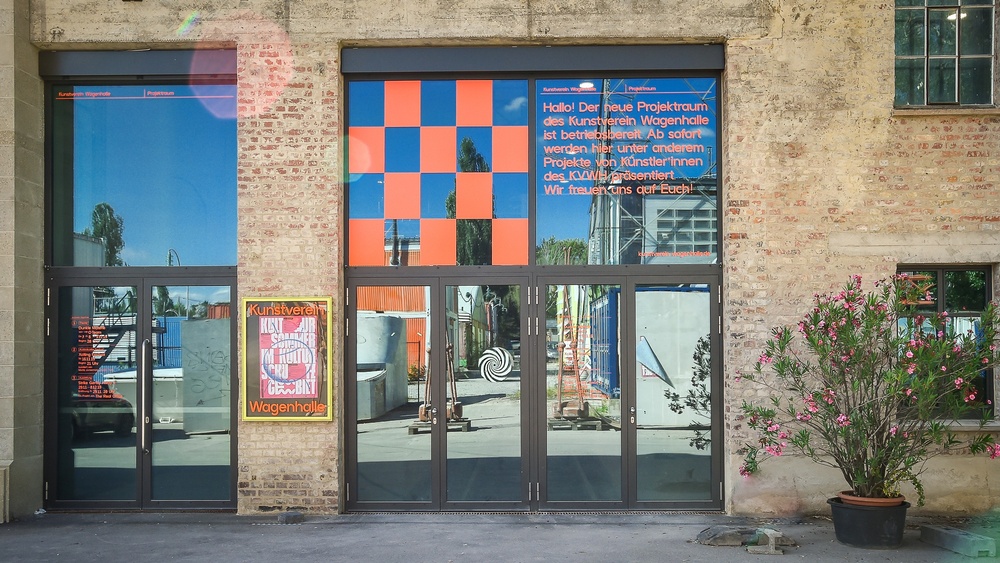 Deine scheuen Schatten von Verbranntem gebannt