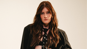 Madeline Juno  - Live