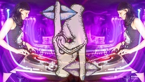 Indie Kisses w/ DJ Delüsches