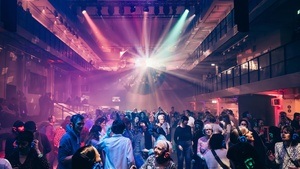 Silent & Rollschuh-Disco 🎧🛼🪩 | 40 Jahre Gasteig