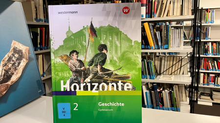Vortrag mit anschließender Diskussion: Im Schulunterricht Geschichte entdecken - aber welche? mit Ulrich Berzbach, Dr. Frank Schweppenstette und Samantha Bornheim
