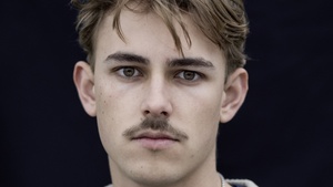 Nelio Biedermann: Lázár