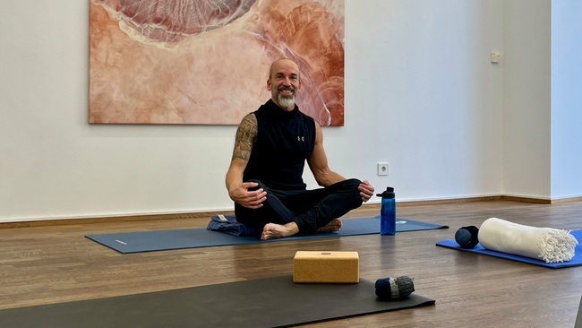 Yoga in der Galerie