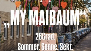 My Maibaum! Wir schenken uns selbst einen Maibaum, indem wir als Zeichen für die Verbundenheit einen Baum vor dem Female Boutique Club gemeinschaftlich schmücken: 1 Herz pro Lady:)