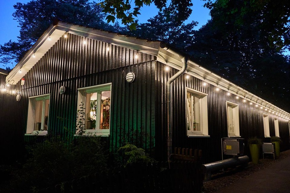 SCHRØDINGERS AFTER GLOW (WINTER-LICHTUNG) Der letzte Glühwein