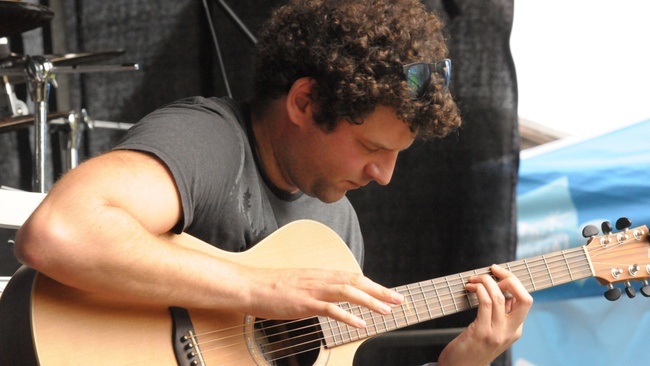 Basil Wahn - Fingerstyle Gitarre