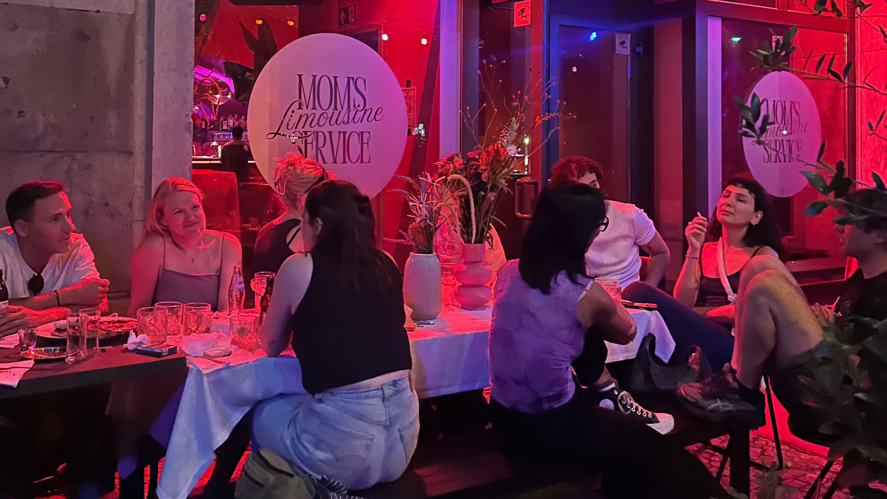 Mom’s Apéro – Friday Drinks & Good Company 💋