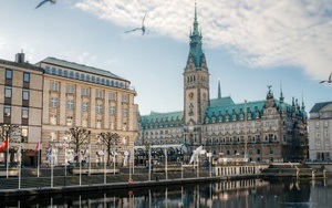 Plattdeutsche Rathausführung mit Olaf Duge