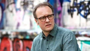 René Sydow - Sie dürfen sich wieder setzen