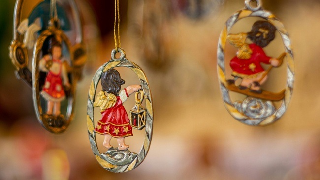 WEIHNACHTSDUFT UND LICHTERGLANZ