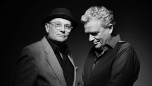 Pigor singt. Benedikt Eichhorn muss begleiten