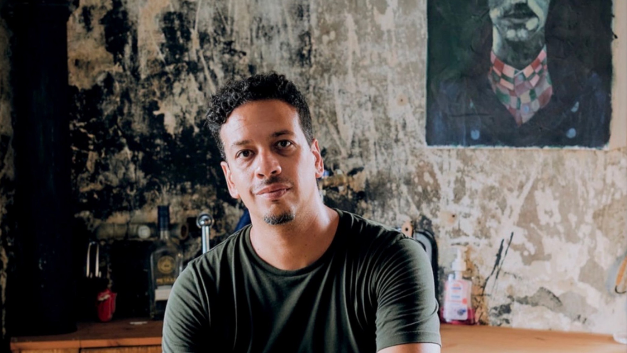 ARTIST TALK + WINE w/ Rodrigo Hernandez