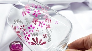 Gestalte dein Champagner Glas mit Duft und Kerzenwachs