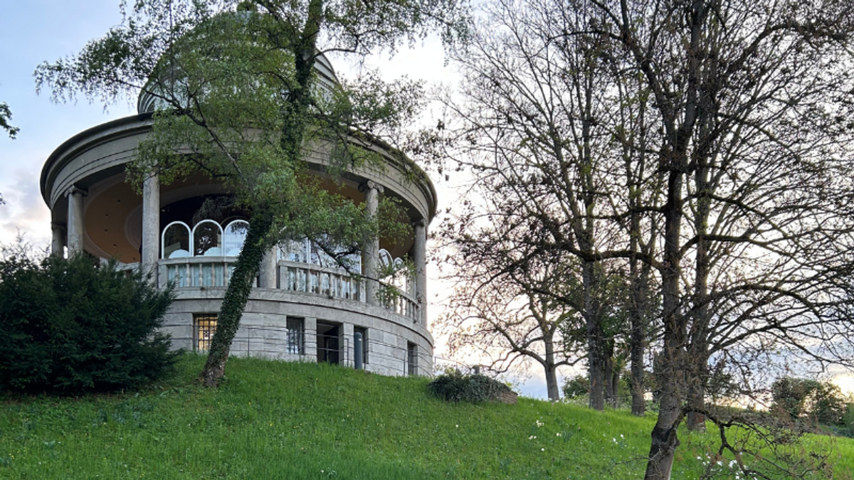 Outdoor Vinyasa Yoga @Teehaus