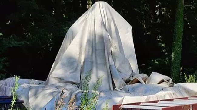 Suche nach der geheimen Ausstellung