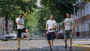 UMSONST* // ULTRAVIOLETT // THE UPTURN BOYS