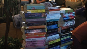 Silent Book Club-Treffen im B-Side Café