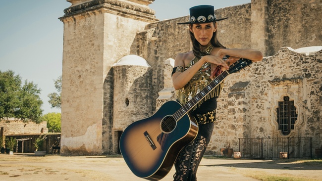 Patricia Vonne & Band - Hot-blooded Tex-Mex Desert Rock