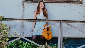 Live Music Tuesday: Lisa Fitzeks