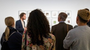 Telefonführung für blinde und sehbeeinträchtigte Menschen