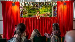 Kasperletheater / Kinderschminken & Lesung Kindercomic