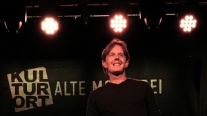 Wim Alexander - Vertragt euch! Ein hilfloser Handschlag zwischen den Nationen, Generationen und Geschlechtern Theater