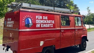Das Demokratiemobil vor Ort