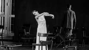 AUSSTELLUNG „KÖRPER UND ERDE“: FOTOGRAFIE KERAMIK, SANDBILDER, TANZ UND KLANG
