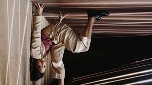 Performance: Joy Alpuerto Ritter Choreografische Antwort auf Kazuko Miyamoto