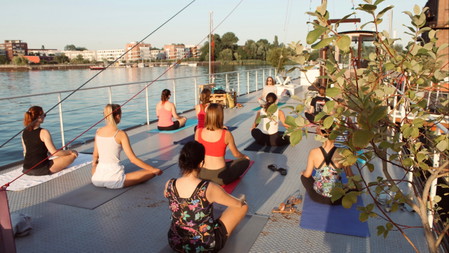 ❊ Yoga meets Pilates für Frauen - auf dem Wasser ❊