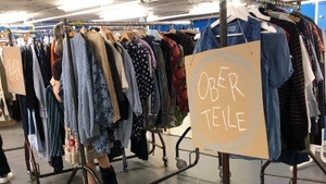 Sound & Solidarität lädt zum Kleidertausch