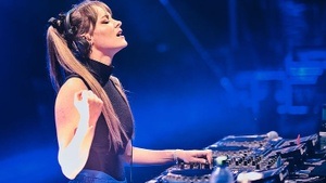 LARI LUKE - Mädelsabend