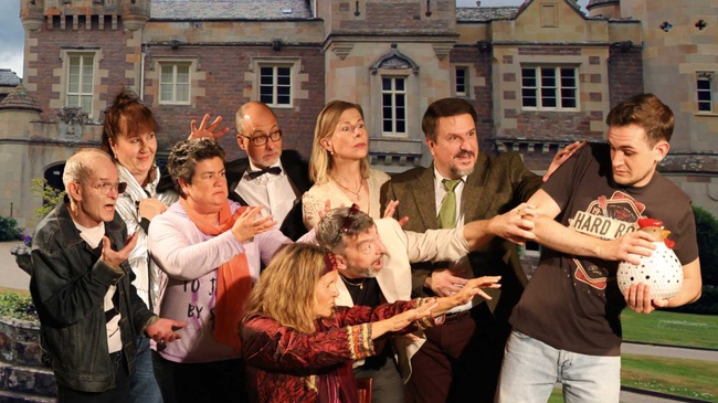 Kriminalkomödie: Bares, Rares und weg war es!