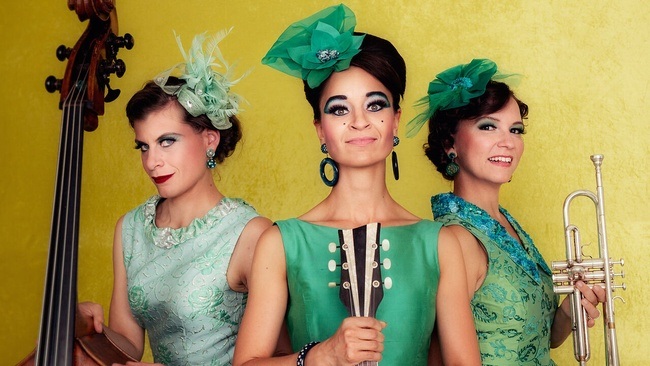 Zucchini Sistaz „Falsche Wimpern – Echte Musik“