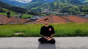 Powervinyasa Yoga:  Deine innere Balance stärken.