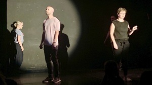 „Into the nowhere“ – Klassisches Theater trifft Improvisation