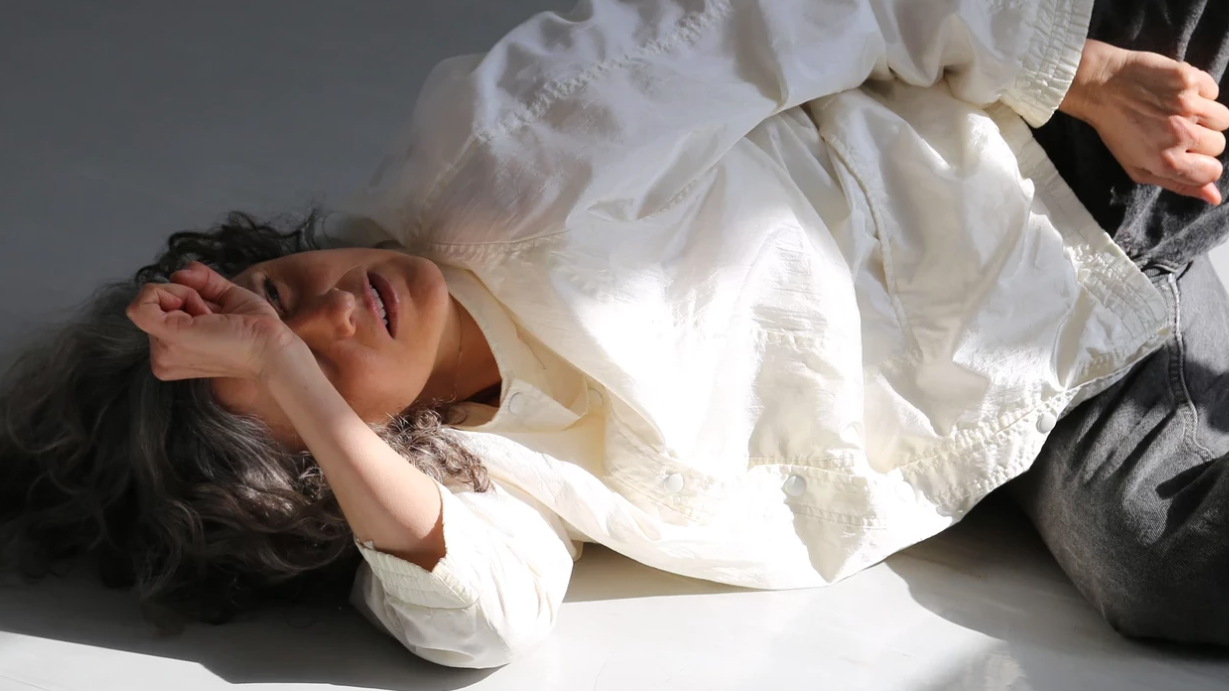 Yasmeen Godder – SHELLING