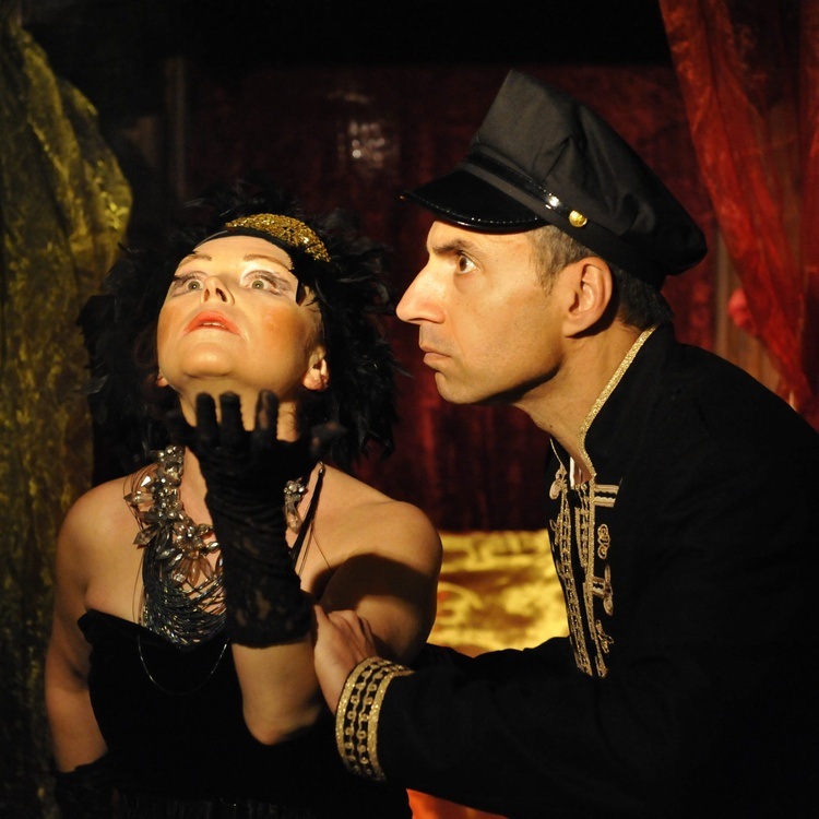 Die Feuerzangenbowle