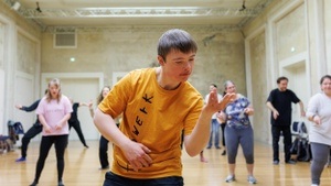 farbLAB: Begegnungen Öffentliches Showing