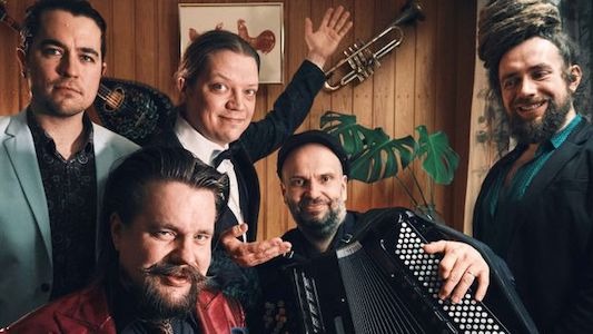 Jaako Laitinen & Väärä Raha (Fin)