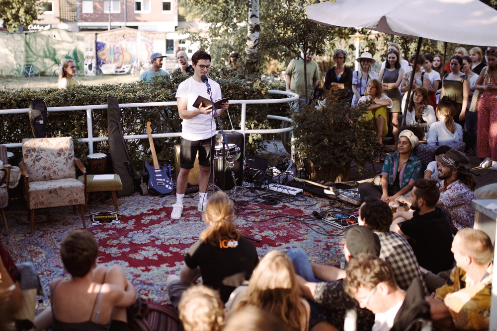 Handwerks- und Flohmarkt im BüzE