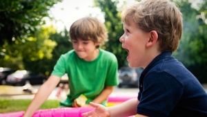 Spiel und Spaß rund ums Bett mit dem Spielmobil