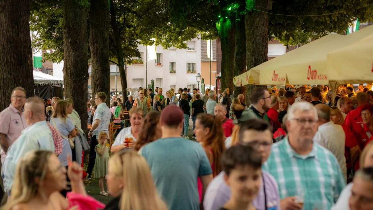 Titelbild der Location Schützenplatz Bachem